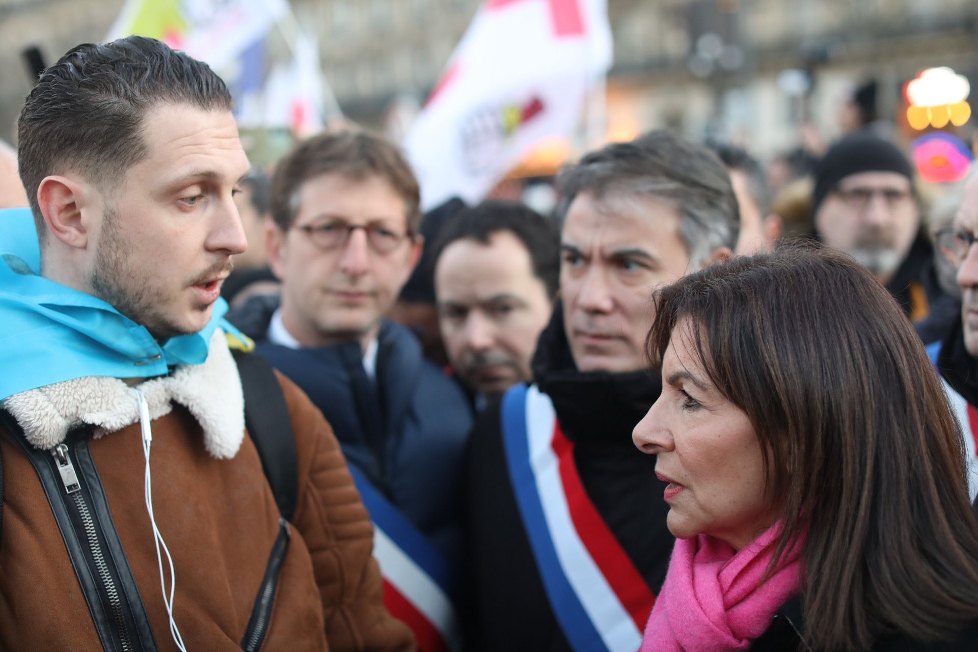 Anne Hidalgo au rassemblement à République à Paris pour l'Ukraine Anne Hidalgo au rassemblement à République à Paris pour l'Ukraine